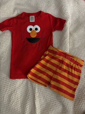 Hanna Andersson Elmo Short Set
